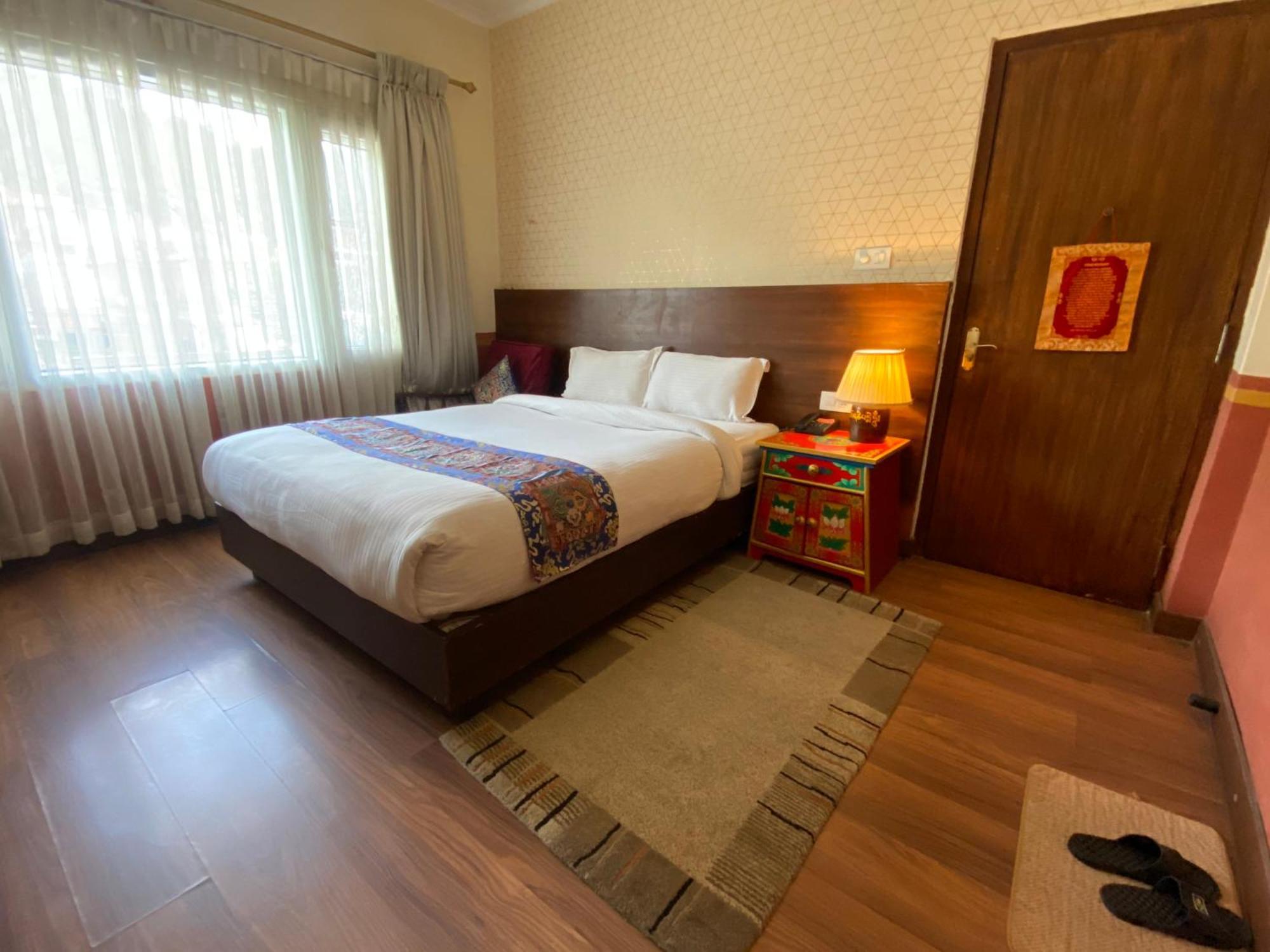 Three Jewels Boutique Hotel ポカラ エクステリア 写真