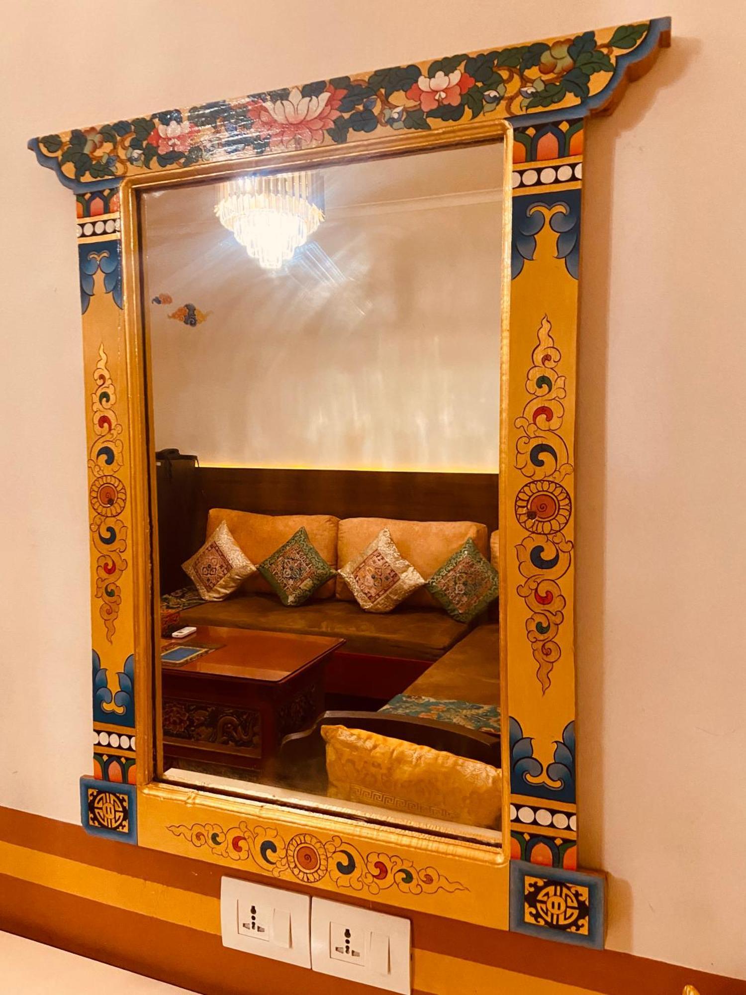 Three Jewels Boutique Hotel ポカラ エクステリア 写真
